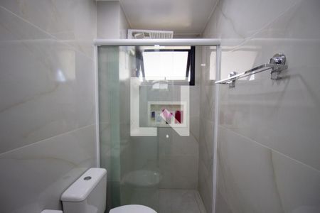 Casa de condomínio à venda com 145m², 3 quartos e 2 vagas Casa de condomínio à venda com 145m², 3 quartos e 2 vagasBanheiro da Suíte 2 e 3