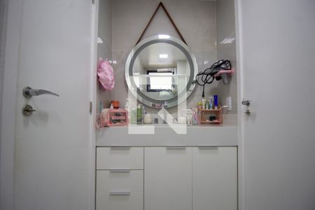 Casa de condomínio à venda com 145m², 3 quartos e 2 vagas Casa de condomínio à venda com 145m², 3 quartos e 2 vagasBanheiro da Suíte 2 e 3