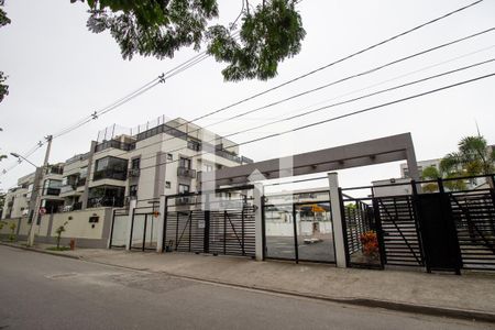 Casa de condomínio à venda com 145m², 3 quartos e 2 vagas Casa de condomínio à venda com 145m², 3 quartos e 2 vagasFachada do Condomínio