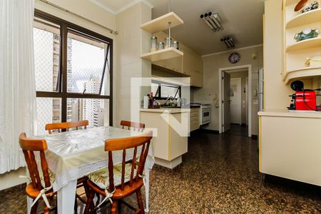 Apartamento à venda com 150m², 3 quartos e 3 vagasCozinha