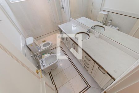 Casa para alugar com 1200m², 5 quartos e 8 vagas Casa para alugar com 1200m², 5 quartos e 8 vagasBanheiro da Suíte 5