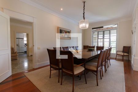 Casa para alugar com 1200m², 5 quartos e 8 vagas Casa para alugar com 1200m², 5 quartos e 8 vagasSala de Jantar