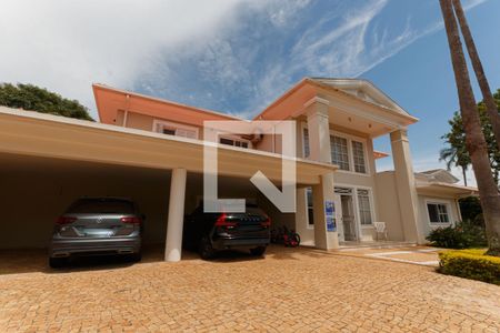 Casa para alugar com 1200m², 5 quartos e 8 vagas Casa para alugar com 1200m², 5 quartos e 8 vagasgaragem