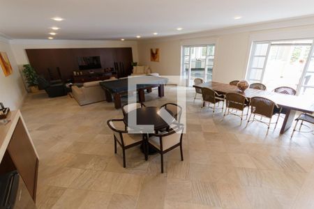 Casa para alugar com 1200m², 5 quartos e 8 vagas Casa para alugar com 1200m², 5 quartos e 8 vagasSala de Jogos