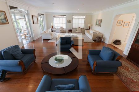 Casa para alugar com 1200m², 5 quartos e 8 vagas Casa para alugar com 1200m², 5 quartos e 8 vagasSala