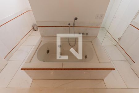 Casa para alugar com 1200m², 5 quartos e 8 vagas Casa para alugar com 1200m², 5 quartos e 8 vagasbanheiro 3