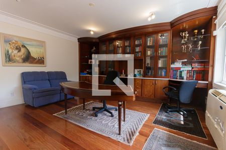 Casa para alugar com 1200m², 5 quartos e 8 vagas Casa para alugar com 1200m², 5 quartos e 8 vagasescritório