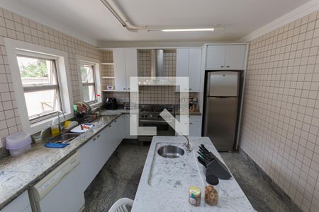 Casa para alugar com 1200m², 5 quartos e 8 vagas Casa para alugar com 1200m², 5 quartos e 8 vagascozinha