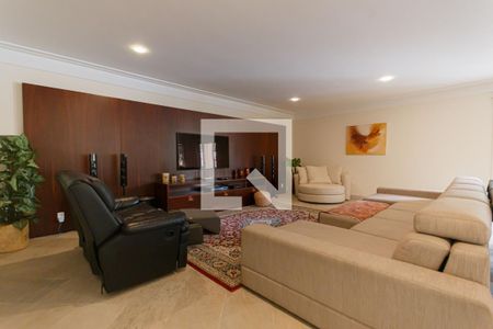 Casa para alugar com 1200m², 5 quartos e 8 vagas Casa para alugar com 1200m², 5 quartos e 8 vagasSala de Jogos