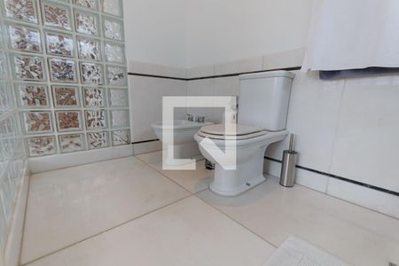 Casa para alugar com 1200m², 5 quartos e 8 vagas Casa para alugar com 1200m², 5 quartos e 8 vagasBanheiro da Suíte 3