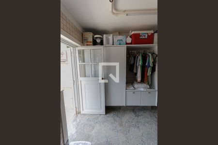 Casa para alugar com 1200m², 5 quartos e 8 vagas Casa para alugar com 1200m², 5 quartos e 8 vagasÁrea de Serviço