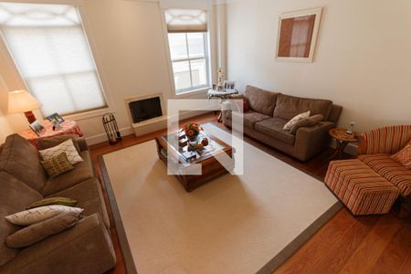 Casa para alugar com 1200m², 5 quartos e 8 vagas Casa para alugar com 1200m², 5 quartos e 8 vagasSala 2