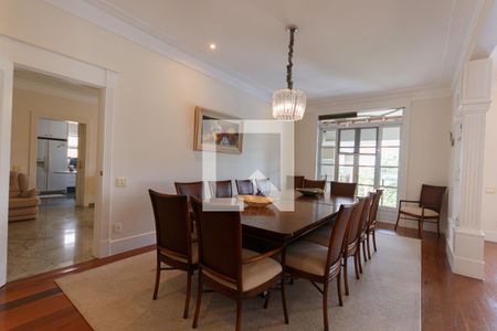 Casa para alugar com 1200m², 5 quartos e 8 vagas Casa para alugar com 1200m², 5 quartos e 8 vagasSala de Jantar