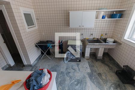 Casa para alugar com 1200m², 5 quartos e 8 vagas Casa para alugar com 1200m², 5 quartos e 8 vagasÁrea de Serviço