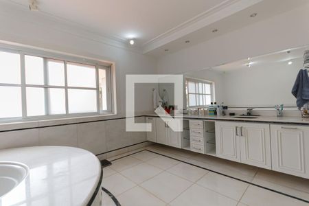 Casa para alugar com 1200m², 5 quartos e 8 vagas Casa para alugar com 1200m², 5 quartos e 8 vagasBanheiro da Suíte 3