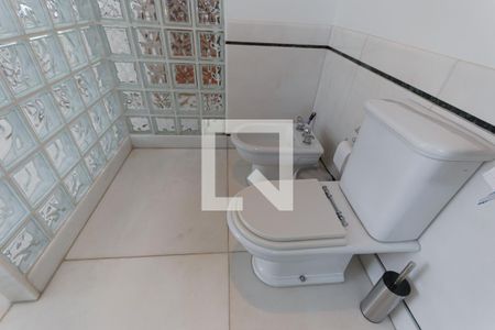 Casa para alugar com 1200m², 5 quartos e 8 vagas Casa para alugar com 1200m², 5 quartos e 8 vagasBanheiro da Suíte 3