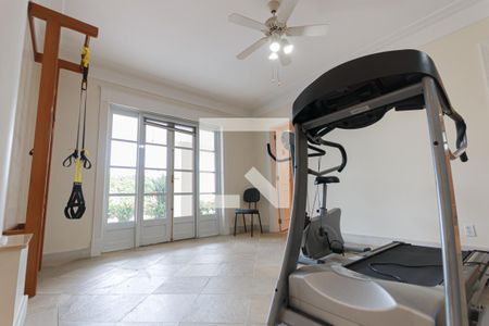 Casa para alugar com 1200m², 5 quartos e 8 vagas Casa para alugar com 1200m², 5 quartos e 8 vagasAcademia