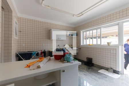 Casa para alugar com 1200m², 5 quartos e 8 vagas Casa para alugar com 1200m², 5 quartos e 8 vagasÁrea de Serviço