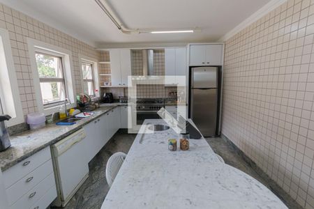 Casa para alugar com 1200m², 5 quartos e 8 vagas Casa para alugar com 1200m², 5 quartos e 8 vagascozinha