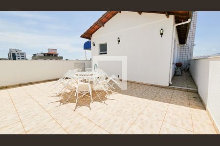 Apartamento à venda com 200m², 5 quartos e 2 vagas Apartamento à venda com 200m², 5 quartos e 2 vagasTerraço