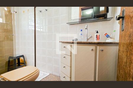 Apartamento à venda com 200m², 5 quartos e 2 vagas Apartamento à venda com 200m², 5 quartos e 2 vagasBanheiro Suite 02