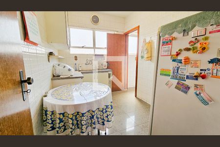 Apartamento à venda com 200m², 5 quartos e 2 vagas Apartamento à venda com 200m², 5 quartos e 2 vagasCozinha 01