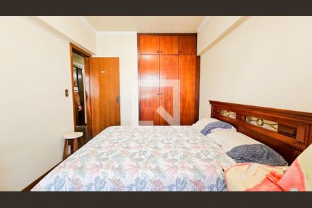 Apartamento à venda com 200m², 5 quartos e 2 vagas Apartamento à venda com 200m², 5 quartos e 2 vagasQuarto 03