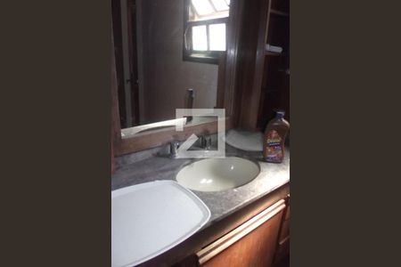 Casa à venda com 200m², 4 quartos e sem vagaBanheiro