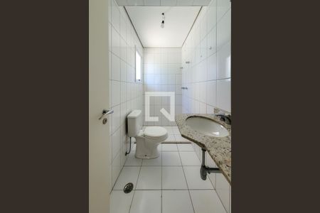 Apartamento à venda com 132m², 3 quartos e 2 vagas Apartamento à venda com 132m², 3 quartos e 2 vagasBanheiro da Suíte