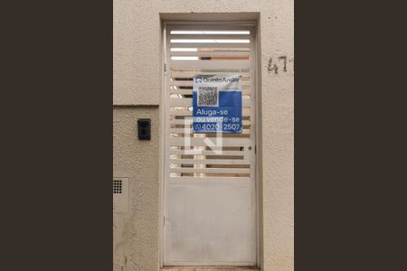 Casa à venda com 283m², 4 quartos e 4 vagas Casa à venda com 283m², 4 quartos e 4 vagasPlaquinha