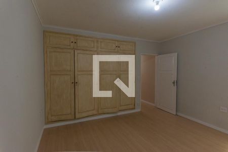 Casa à venda com 283m², 4 quartos e 4 vagas Casa à venda com 283m², 4 quartos e 4 vagasSuíte 1