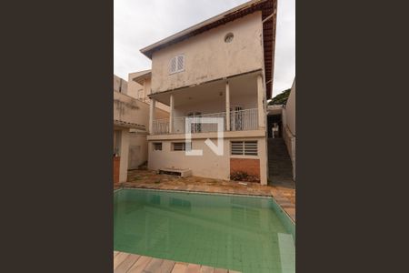 Casa à venda com 283m², 4 quartos e 4 vagas Casa à venda com 283m², 4 quartos e 4 vagasÁrea comum - Piscina