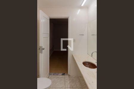 Casa à venda com 283m², 4 quartos e 4 vagas Casa à venda com 283m², 4 quartos e 4 vagasBanheiro da Suíte 1