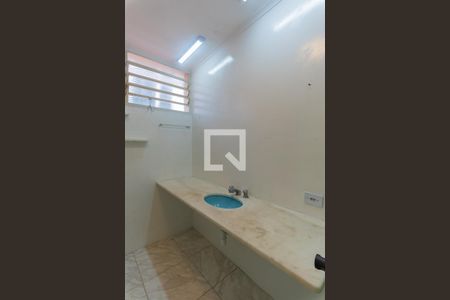 Casa à venda com 283m², 4 quartos e 4 vagas Casa à venda com 283m², 4 quartos e 4 vagasBanheiro da Suíte 2