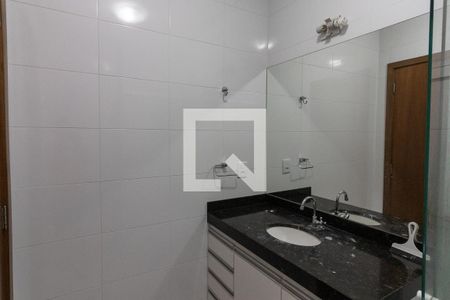 Apartamento para alugar com 67m², 2 quartos e 1 vaga Apartamento para alugar com 67m², 2 quartos e 1 vagaBanheiro Suíte