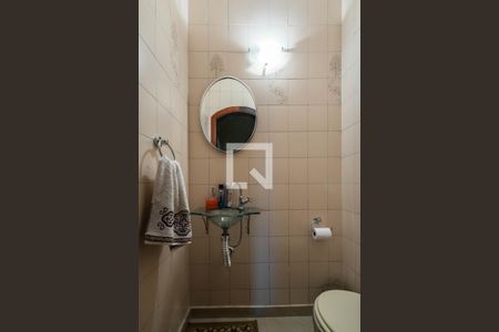 Casa à venda com 200m², 4 quartos e 2 vagasLavabo