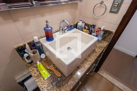 Casa à venda com 200m², 4 quartos e 2 vagasBanheiro 1