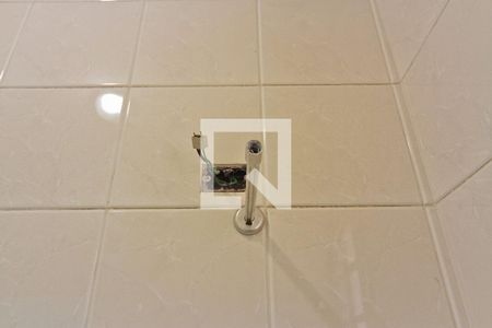 Casa à venda com 465m², 4 quartos e 5 vagas Casa à venda com 465m², 4 quartos e 5 vagasÁrea externa - banheiro