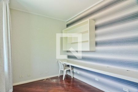 Casa à venda com 465m², 4 quartos e 5 vagas Casa à venda com 465m², 4 quartos e 5 vagasEscritório