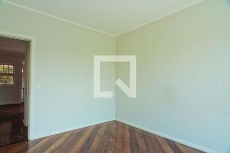 Casa à venda com 465m², 4 quartos e 5 vagas Casa à venda com 465m², 4 quartos e 5 vagasQuarto 2