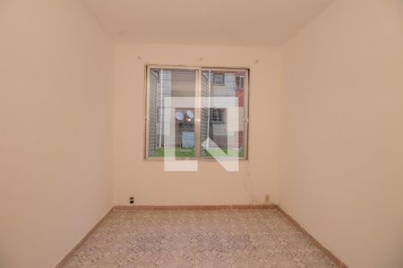 Quarto de apartamento para alugar com 1 quarto, 38m² em Jardim Itu Sabará, Porto Alegre