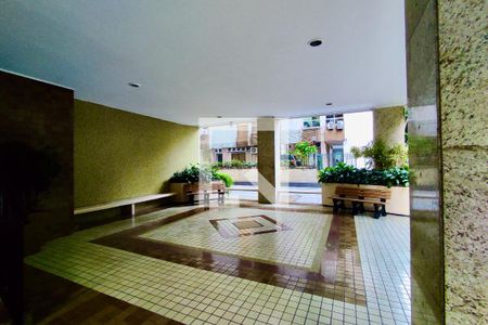 Apartamento à venda com 85m², 3 quartos e 1 vaga Apartamento à venda com 85m², 3 quartos e 1 vagaPortaria