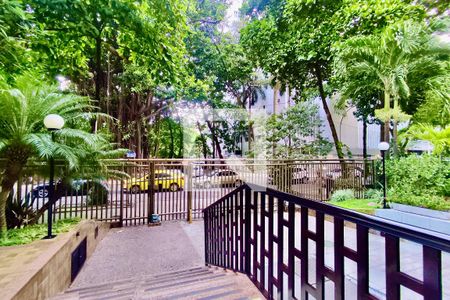 Apartamento à venda com 85m², 3 quartos e 1 vaga Apartamento à venda com 85m², 3 quartos e 1 vagaPortaria