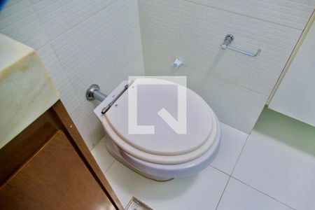Apartamento à venda com 85m², 3 quartos e 1 vaga Apartamento à venda com 85m², 3 quartos e 1 vagaBanheiro social