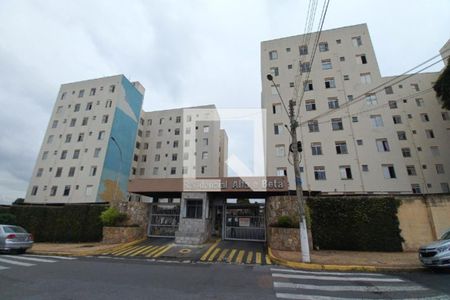 Apartamento à venda com 65m², 2 quartos e 1 vagaFachada e portaria