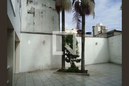 Casa à venda com 309m², 4 quartos e 6 vagas