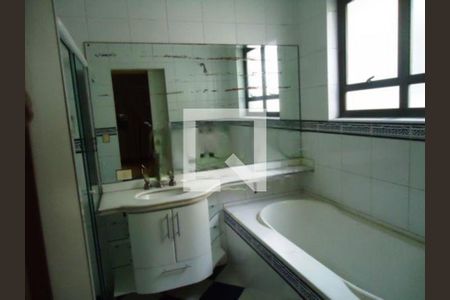 Casa à venda com 309m², 4 quartos e 6 vagas