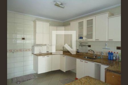 Casa à venda com 309m², 4 quartos e 6 vagas