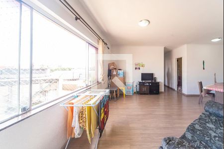 Apartamento à venda com 77m², 2 quartos e 1 vaga Apartamento à venda com 77m², 2 quartos e 1 vagaSala