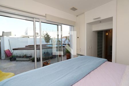 Apartamento à venda com 244m², 4 quartos e 3 vagas Apartamento à venda com 244m², 4 quartos e 3 vagasQuarto 1 Suíte